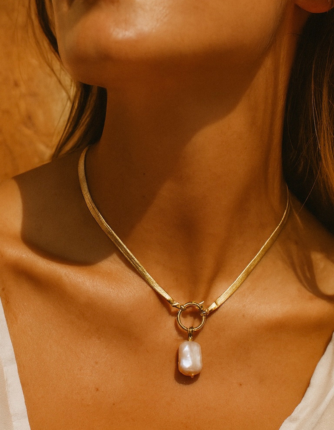 The Solis Pearl Collar
