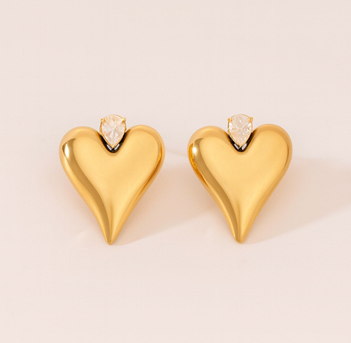 Sol Diamond Heart Earrings